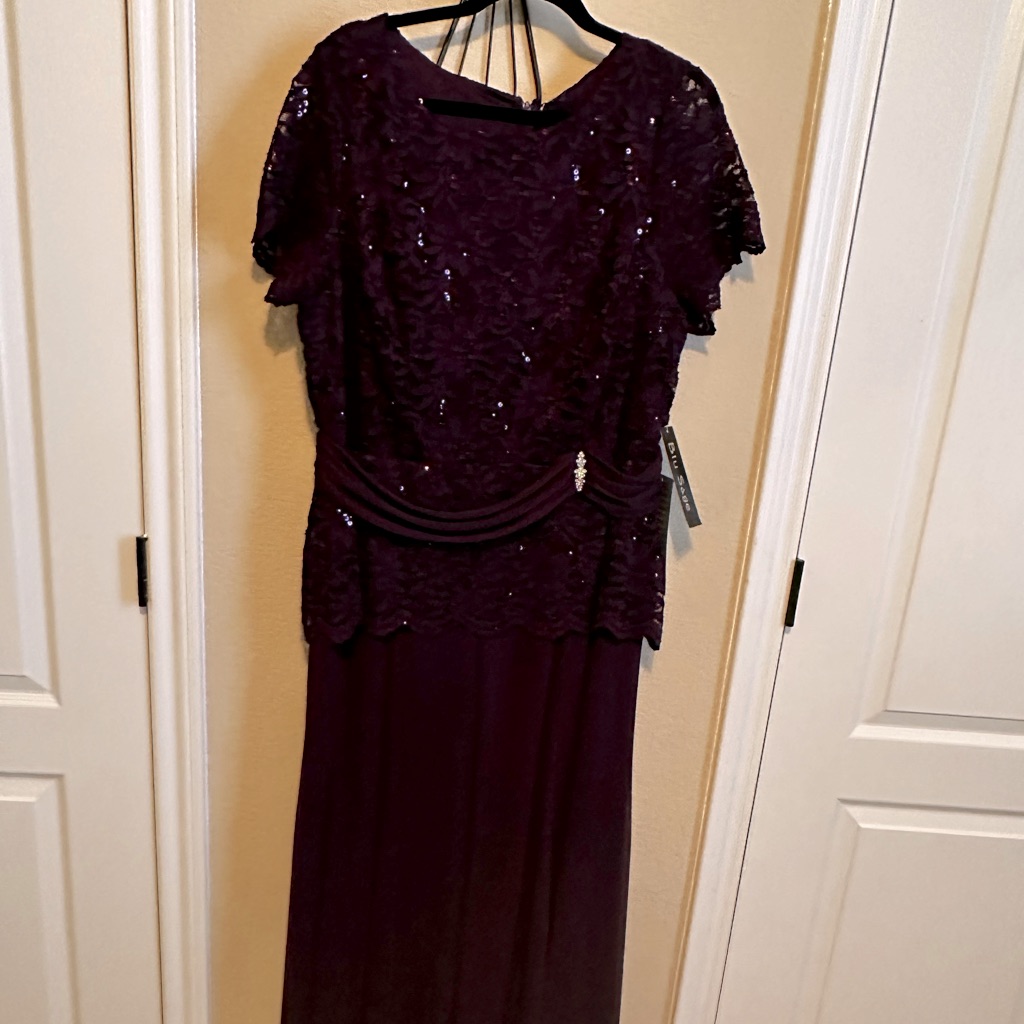 Formal Full Length Stunning Dress Formal Full Length Stunning Dress